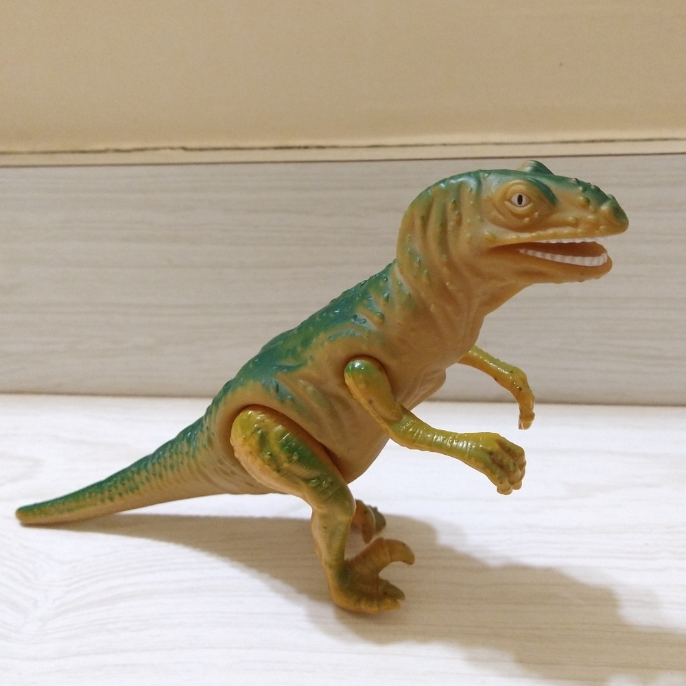 Vintage 1987 Definitley Dinosaurs "Deinonychus" Action Figure - Picture 1 of 4